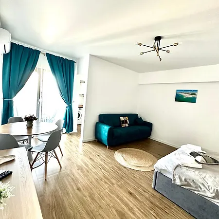 & Studiouri Melia Apartament *