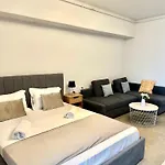 & Studiouri Melia
