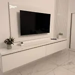 & Studiouri Melia Apartament *