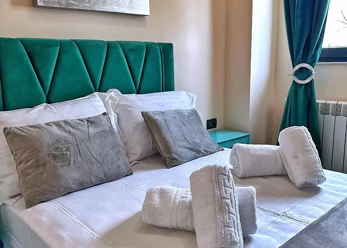 & Studiouri Melia Эфорие Норд