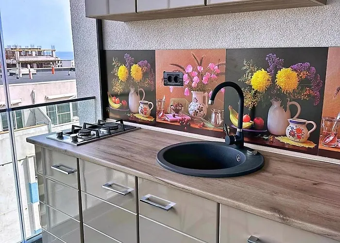 & Studiouri Melia * Эфорие Норд