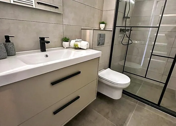 & Studiouri Melia Эфорие Норд