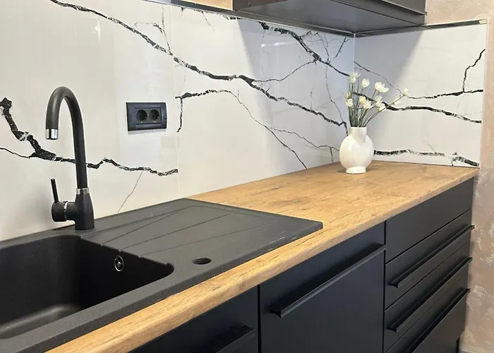 & Studiouri Melia * Эфорие Норд