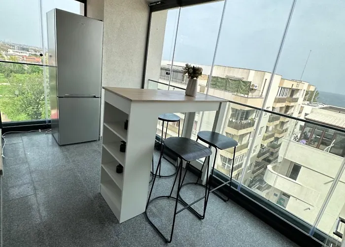 & Studiouri Melia * Эфорие Норд