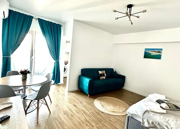 & Studiouri Melia Эфорие Норд